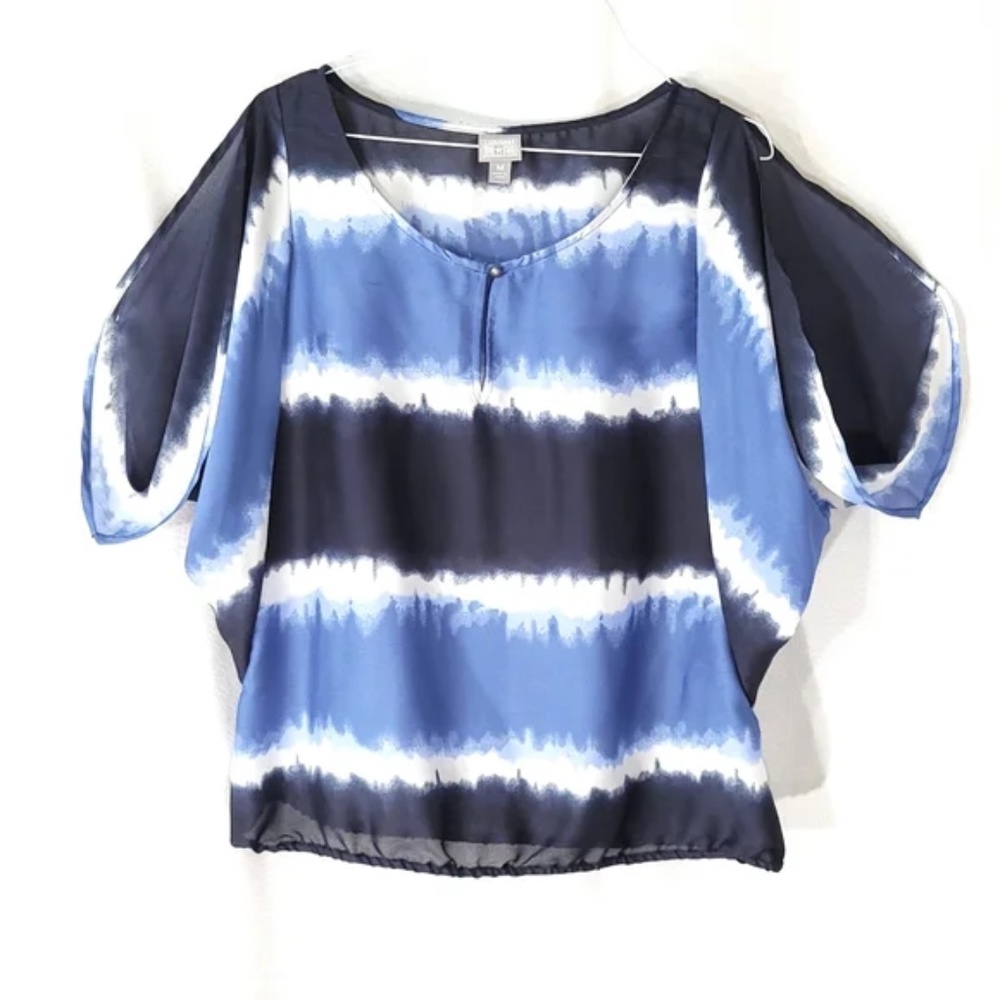 3/$25 Converse Open Sleeve Lightweight Top